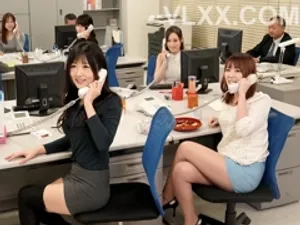Nữ giáo viên bị thầy hiệu phó địt cả đêm trong khách sạn