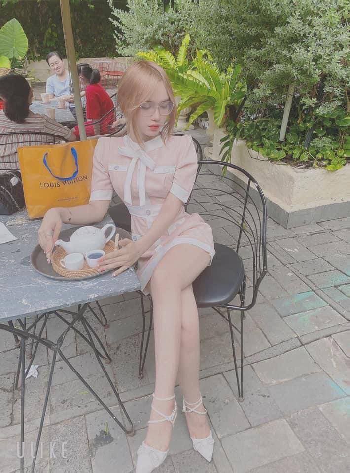 Kẻ ép làm tình 10 năm trước quay trở lại và làm tình cả 2 má con