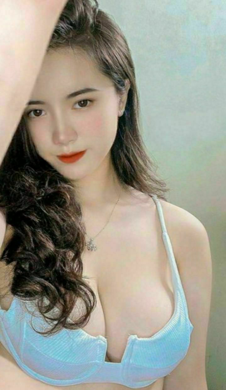 Gặp lại cô bạn cũ năm xưa, giờ đây rất xinh… và phóng khoáng chuyện tình dục